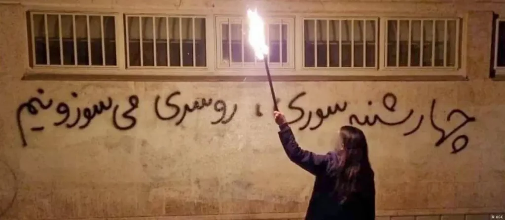 چوارشەممەسووری؛ بانگەوازی ناڕزایەتی دەربرین، کەلک وەرگرتن لە لیباس شەخسیەکان