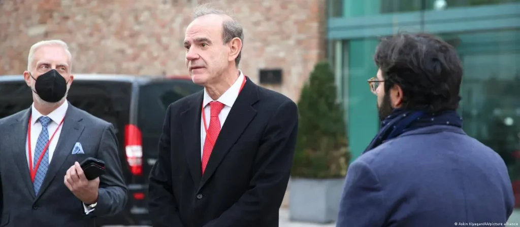 ئێنریکە مۆرا: ئیران بە سی هۆکار خۆی خستوەتە بەر گێژەلوکەوە